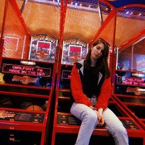 Meet your Posher, Jasmin